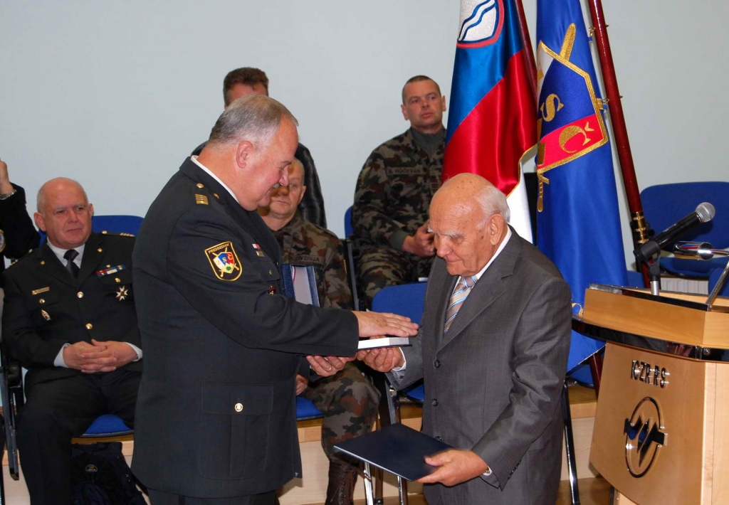 IG 2010_17
